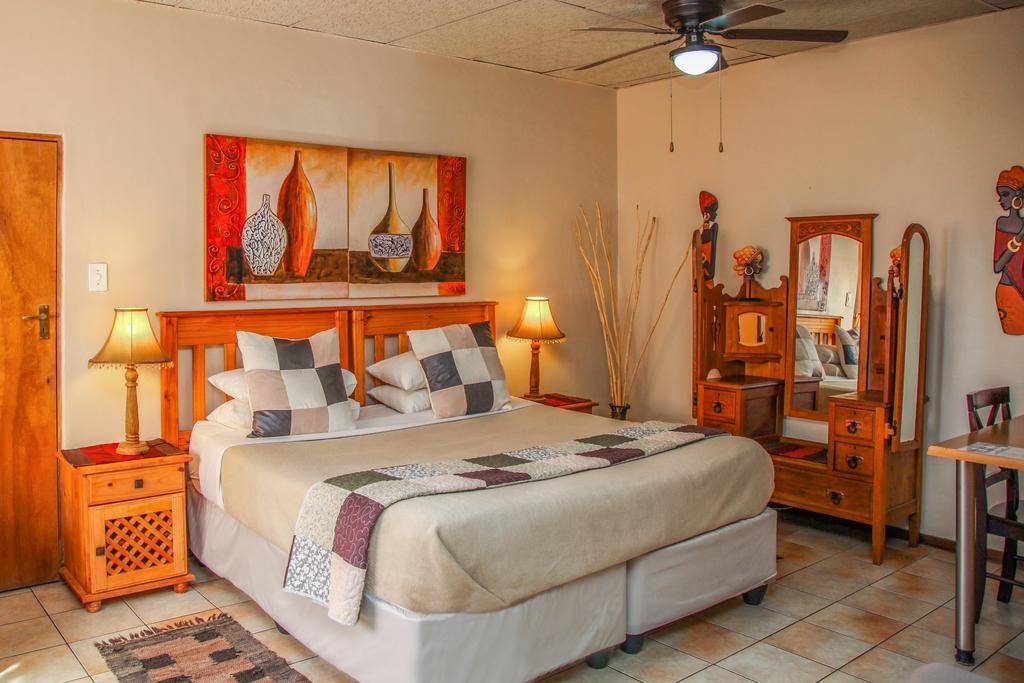 Aber Jetz Guesthouse Понгола Номер фото