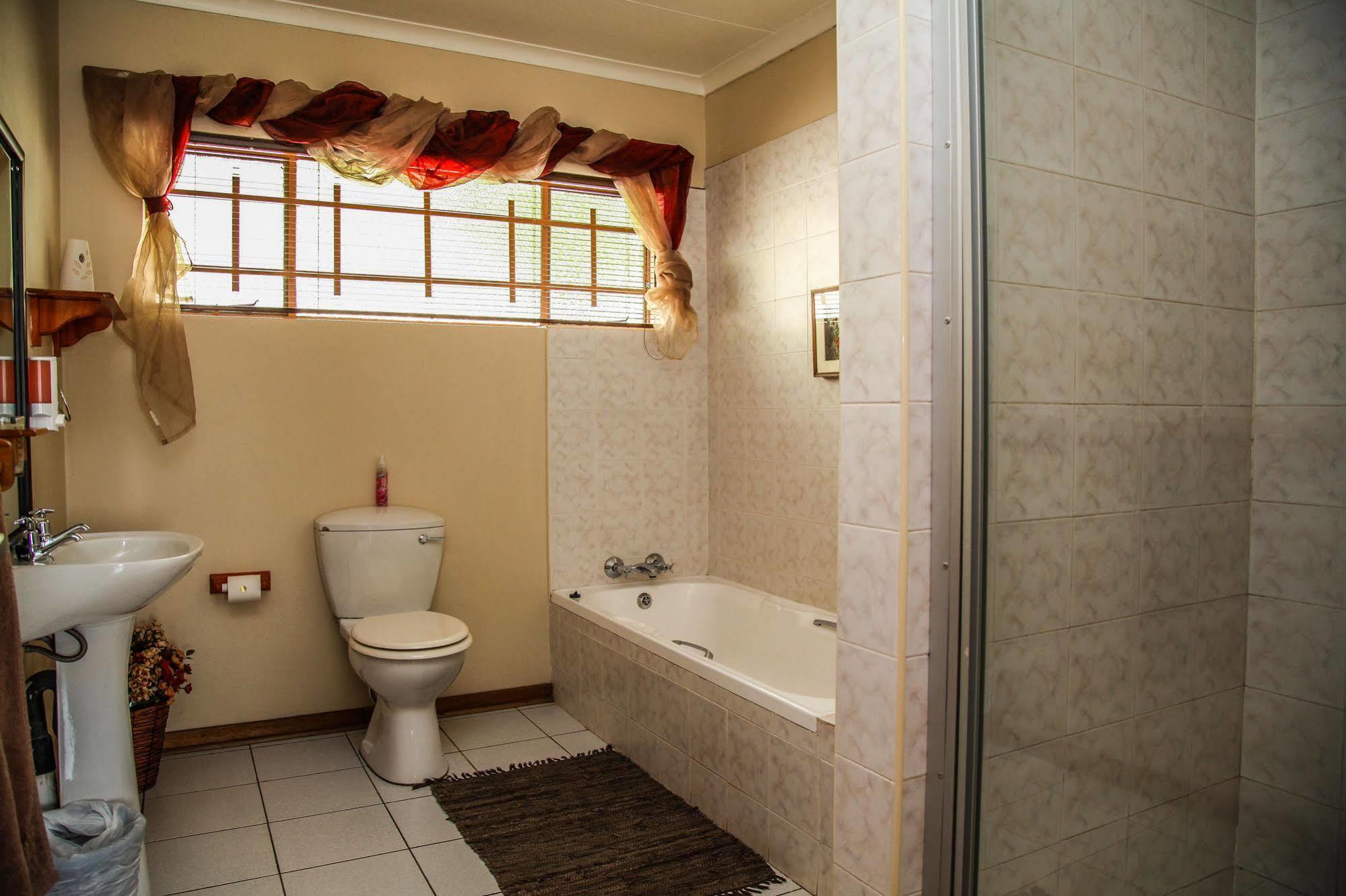 Aber Jetz Guesthouse Понгола Экстерьер фото