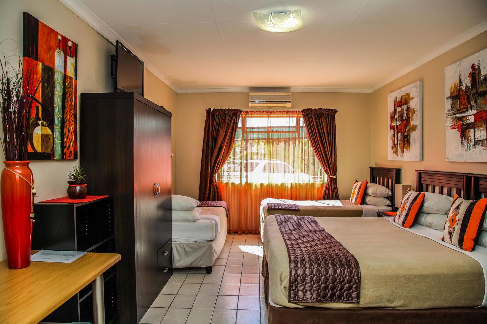 Aber Jetz Guesthouse Понгола Экстерьер фото
